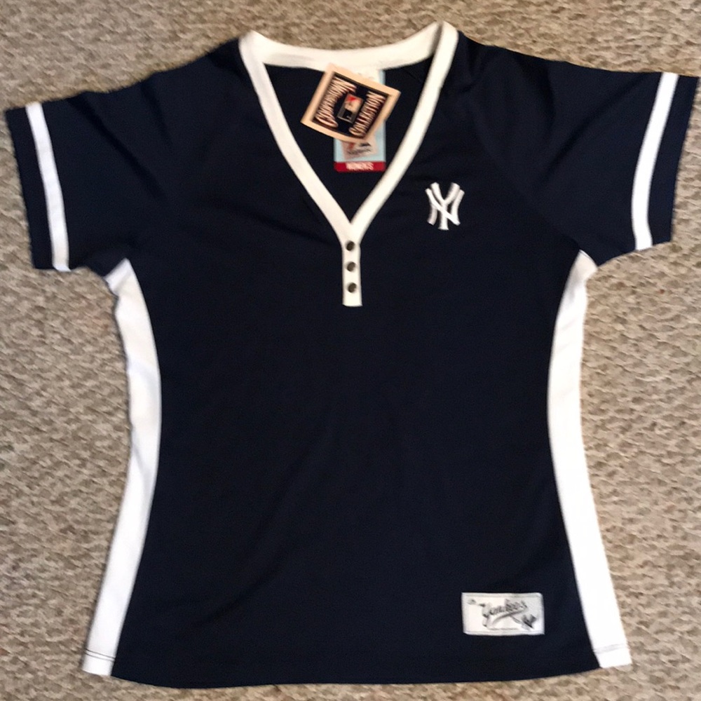 Woman’s New York Yankee Jersey